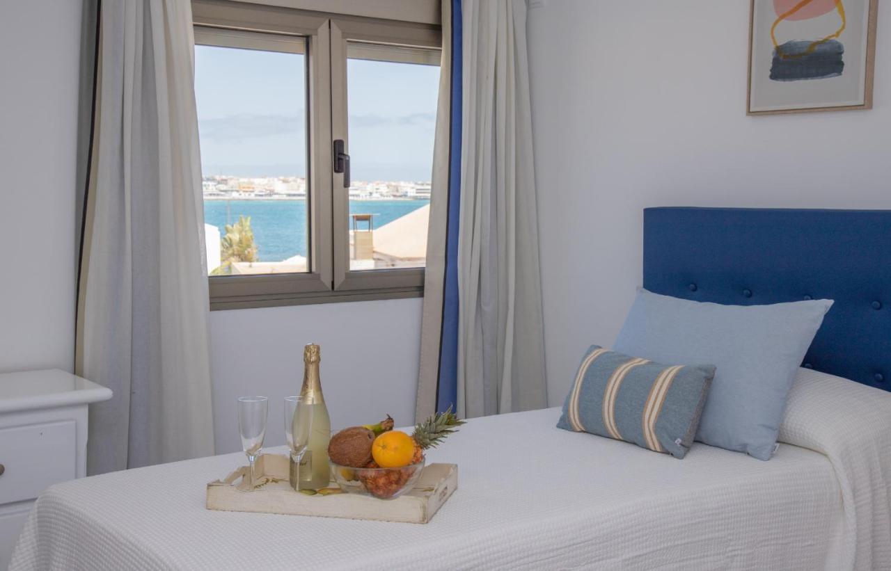 Apartment Holiday 5 Beachfront Corralejo By Holidays Home Екстериор снимка